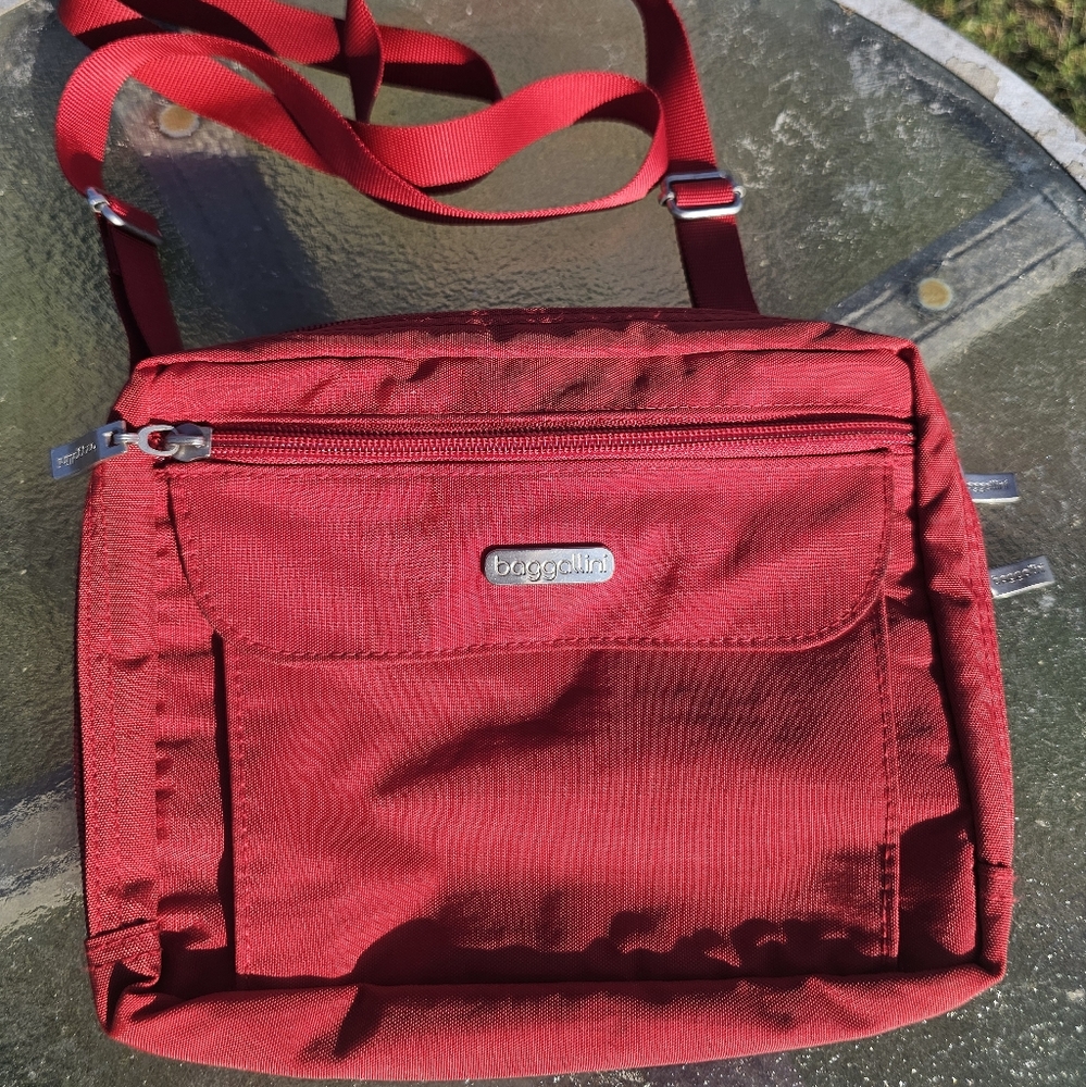Baggallini Wander Crossbody Bag